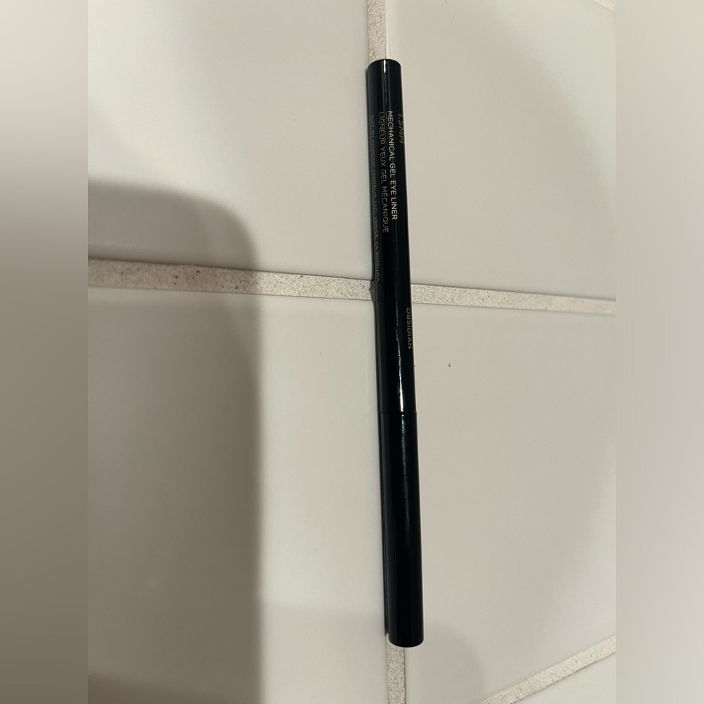 Hourglass mechanical gel eye liner